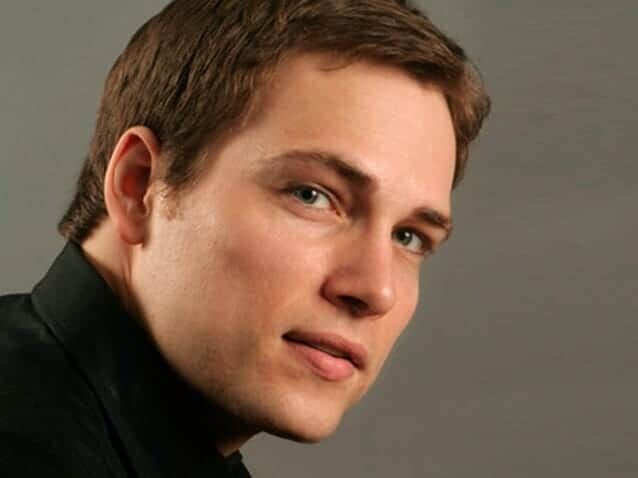 Alek Shrader